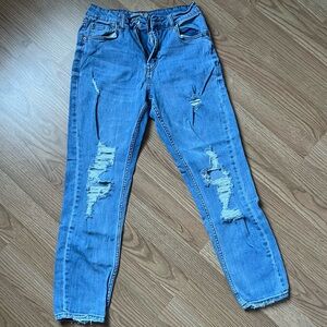 Ripped high waisted blue jeans